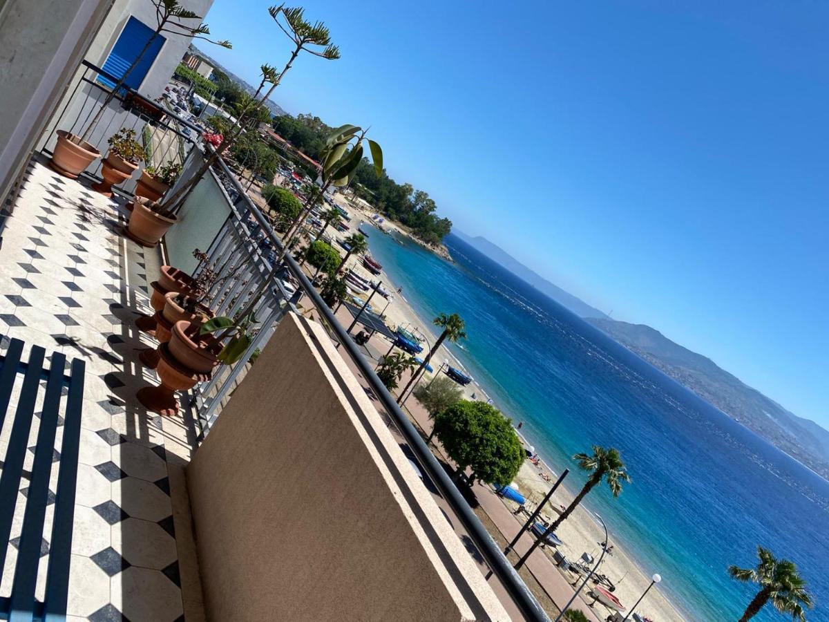 La Finestra Sullo Stretto Appartement Messina Buitenkant foto