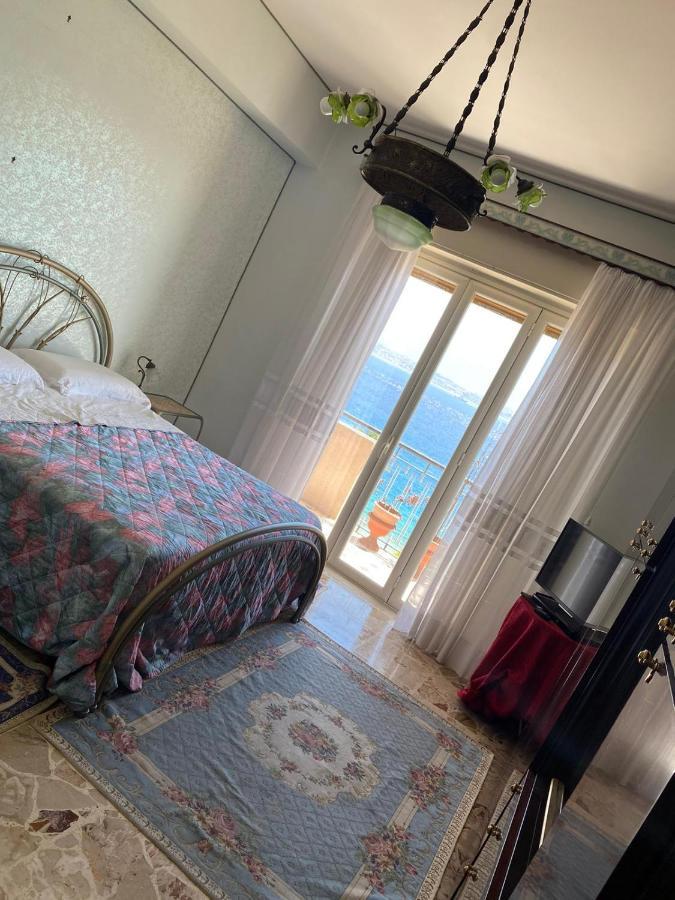 La Finestra Sullo Stretto Appartement Messina Buitenkant foto